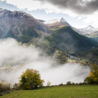 vue sur le village des Audiberts à Orcières