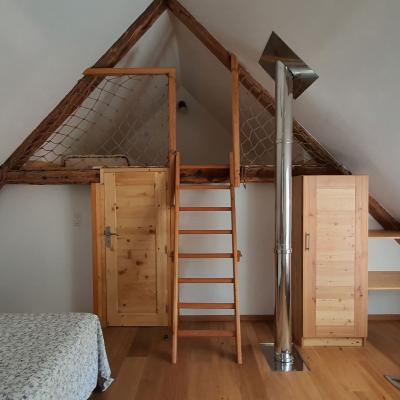 chambre mezzanine au 2ème étage  avec 2 lits de  90x200