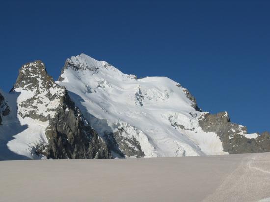 Barre des Ecrins vue du col des EcrinsCol des