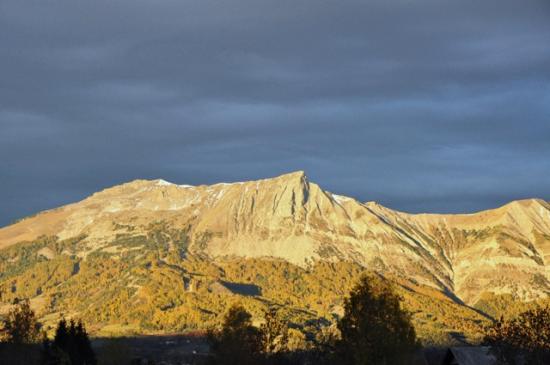 Aiguille et station de laye