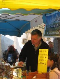 Patrik sur le marché de Pont du Fossé